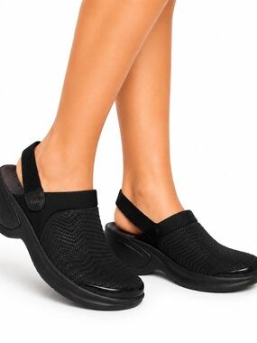 Bzees Smile More Black Slingback Clogs Comfort Shoes Women's Size 9
